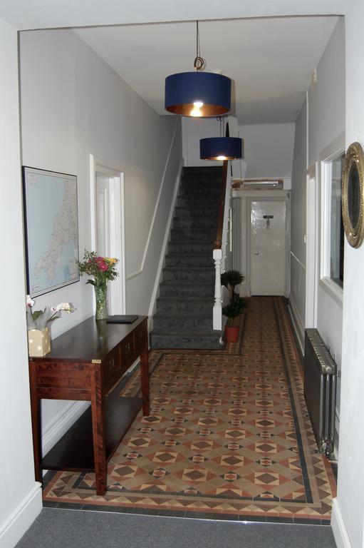 The Grosvenor Guest House بود المظهر الخارجي الصورة