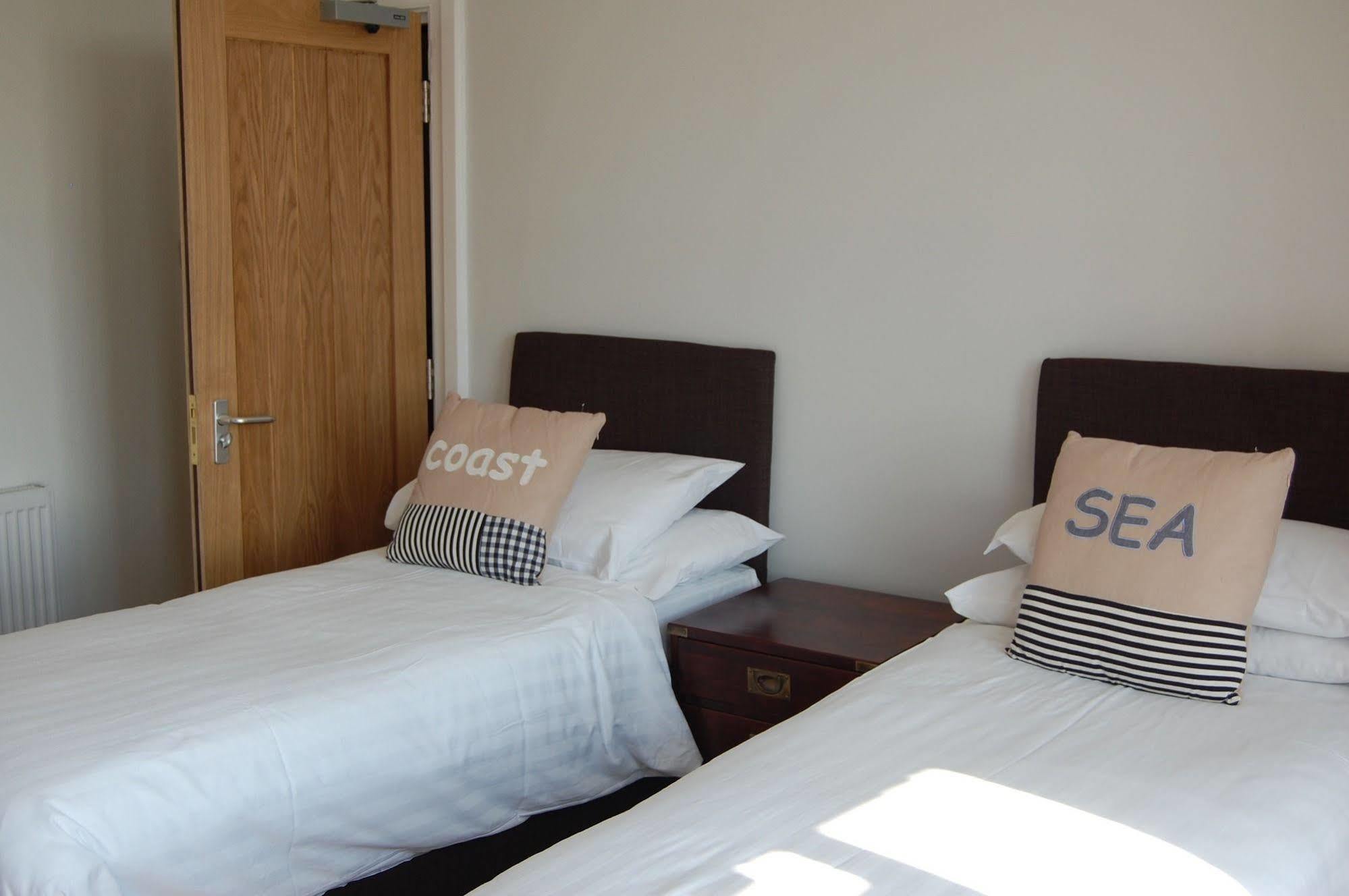 The Grosvenor Guest House بود المظهر الخارجي الصورة